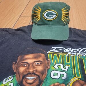 Vintage Green Bay Packers Cap and Reggie White T-Shirt Set
